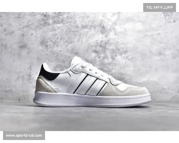 阿迪达斯复刻版球鞋上市，致敬贝克汉姆经典时刻